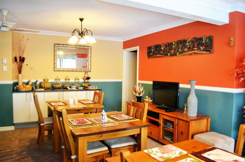 Palms Bed & Breakfast - Surfers Paradise Gold Coast 9