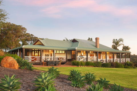 The Farmhouse - Surfers Paradise Gold Coast 2