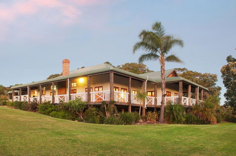 The Farmhouse - Surfers Paradise Gold Coast 0