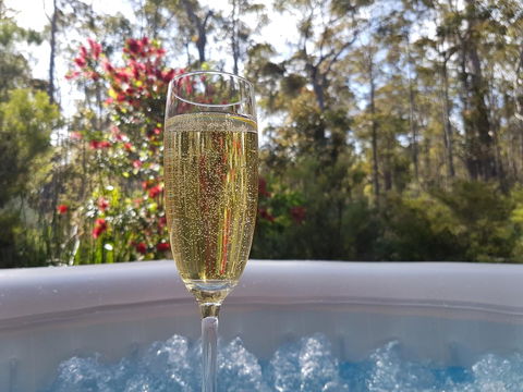 Jarrah Grove Forest Retreat - Surfers Paradise Gold Coast 11