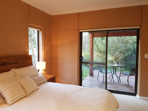 Jarrah Grove Forest Retreat - Surfers Paradise Gold Coast 4