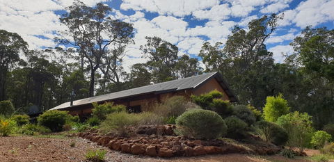 Jarrah Grove Forest Retreat - Surfers Paradise Gold Coast 17