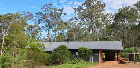 Jarrah Grove Forest Retreat - Surfers Paradise Gold Coast 16