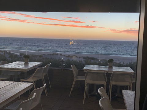 SEA BREEZE â€“ Between Cottesloe Beach & Swan River - Surfers Paradise Gold Coast 22