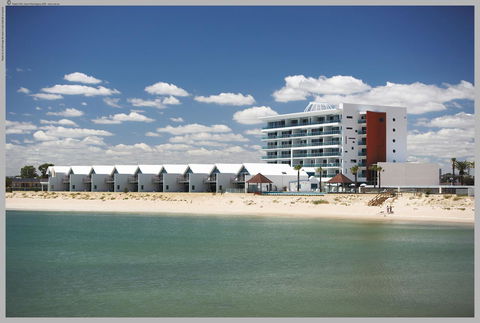 Seashells Mandurah - Surfers Paradise Gold Coast 0