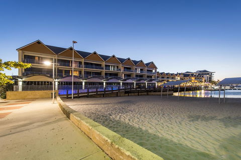 Dolphin Quay Apartments - Surfers Paradise Gold Coast 0