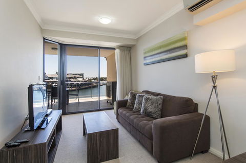 Dolphin Quay Apartments - Surfers Paradise Gold Coast 32