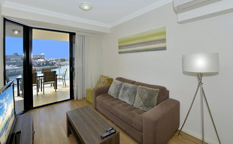 Dolphin Quay Apartments - Surfers Paradise Gold Coast 3