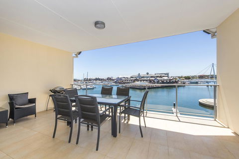 Dolphin Quay Apartments - Surfers Paradise Gold Coast 17