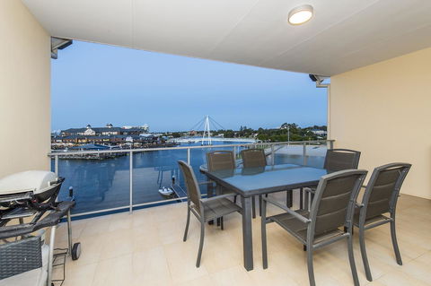 Dolphin Quay Apartments - Surfers Paradise Gold Coast 23