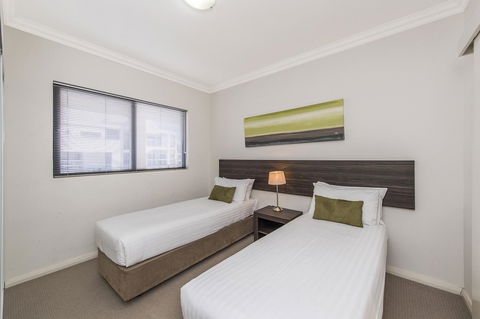 Dolphin Quay Apartments - Surfers Paradise Gold Coast 39