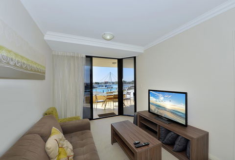 Dolphin Quay Apartments - Surfers Paradise Gold Coast 10