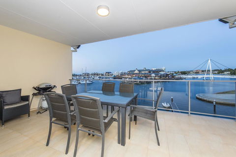 Dolphin Quay Apartments - Surfers Paradise Gold Coast 22
