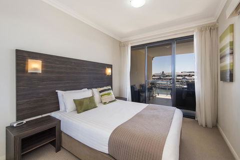Dolphin Quay Apartments - Surfers Paradise Gold Coast 29