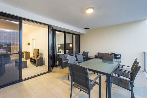 Dolphin Quay Apartments - Surfers Paradise Gold Coast 37