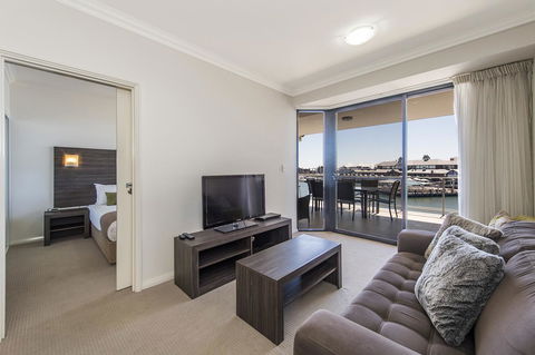 Dolphin Quay Apartments - Surfers Paradise Gold Coast 31