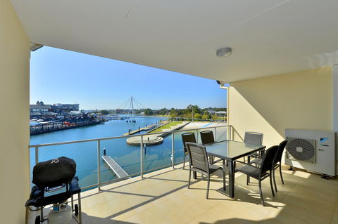 Dolphin Quay Apartments - Surfers Paradise Gold Coast 5