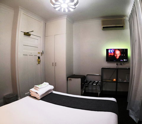 Criterion Hotel Perth - Surfers Paradise Gold Coast 9