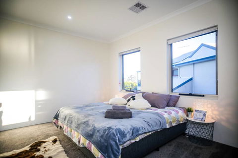 VIP Stays - Villa De Burswood Luxury 3BR Suite W/ King Bed FREE WIFI - Surfers Paradise Gold Coast 19