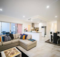 VIP Stays - Villa De Burswood Luxury 3BR Suite w/ King Bed FREE WIFI - Surfers Paradise Gold Coast