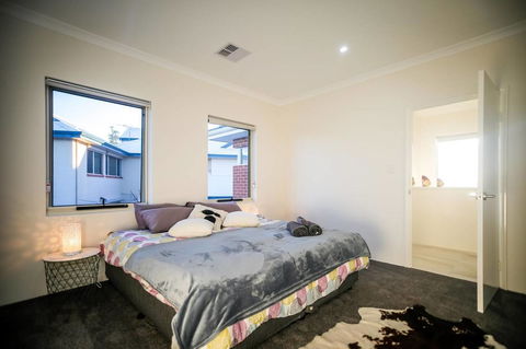 VIP Stays - Villa De Burswood Luxury 3BR Suite W/ King Bed FREE WIFI - Surfers Paradise Gold Coast 16