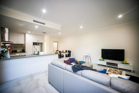 VIP Stays - Villa De Burswood Luxury 3BR Suite W/ King Bed FREE WIFI - Surfers Paradise Gold Coast 14
