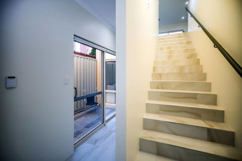 VIP Stays - Villa De Burswood Luxury 3BR Suite W/ King Bed FREE WIFI - Surfers Paradise Gold Coast 10