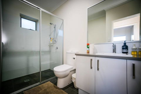 VIP Stays - Villa De Burswood Luxury 3BR Suite W/ King Bed FREE WIFI - Surfers Paradise Gold Coast 5