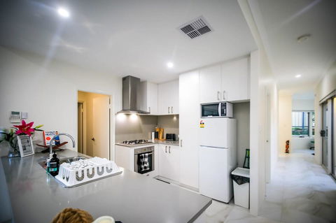 VIP Stays - Villa De Burswood Luxury 3BR Suite W/ King Bed FREE WIFI - Surfers Paradise Gold Coast 18