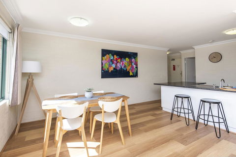 Subiaco Village - 34 - Surfers Paradise Gold Coast 5