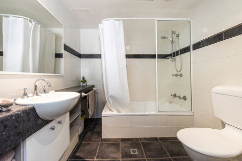 Subiaco Village 18 - Surfers Paradise Gold Coast 18