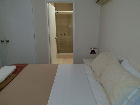 Superb 2 BR East Perth Riverside Apartment Location Comfort And Space 45 - Surfers Paradise Gold Coast 9