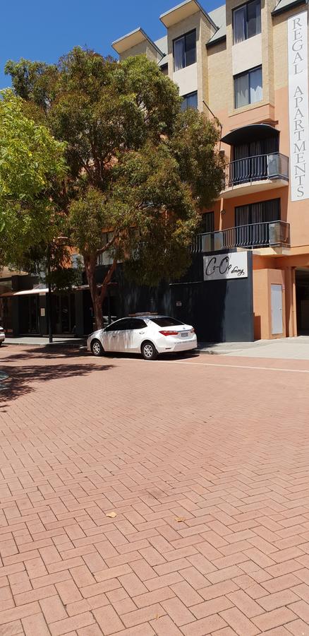 Superb 2 BR East Perth Riverside Apartment Location Comfort And Space 45 - Surfers Paradise Gold Coast 1