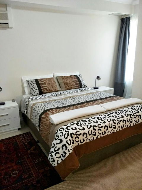 Superb 2 BR East Perth Riverside Apartment Location Comfort And Space 45 - Surfers Paradise Gold Coast 13
