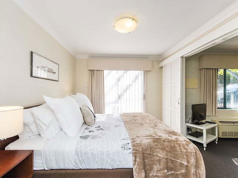 Subiaco Village 28 - Surfers Paradise Gold Coast 7
