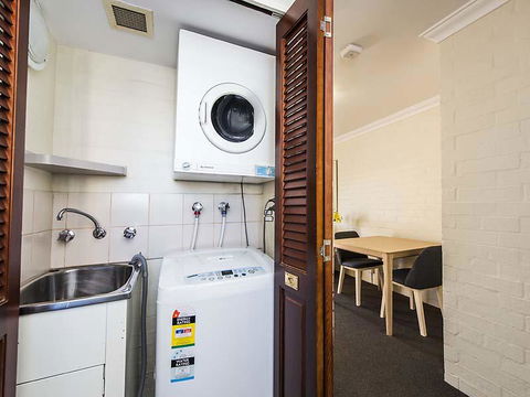 Subiaco Village 28 - Surfers Paradise Gold Coast 16