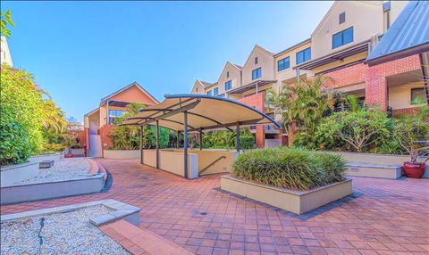 Subiaco Emporium Apartment - Surfers Paradise Gold Coast 4