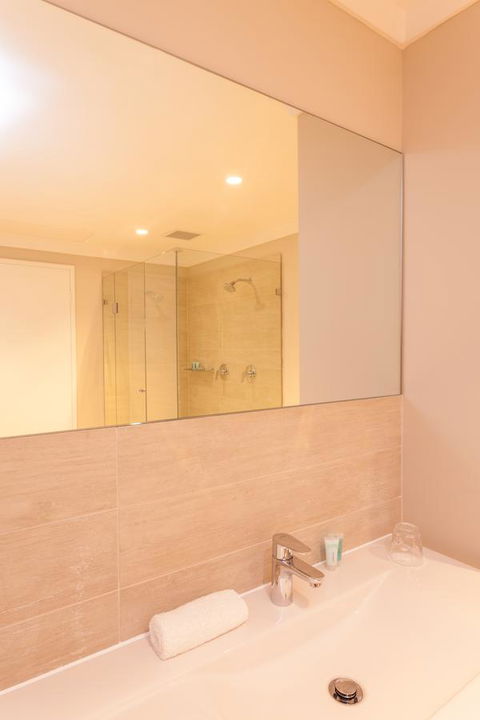 The Marina Hotel - Mindarie - Surfers Paradise Gold Coast 13