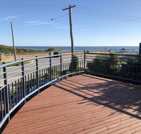 Halls Head Beach House - Surfers Paradise Gold Coast