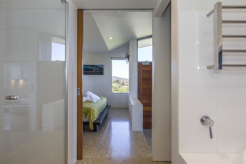 Aquatic Visions - Surfers Paradise Gold Coast 4