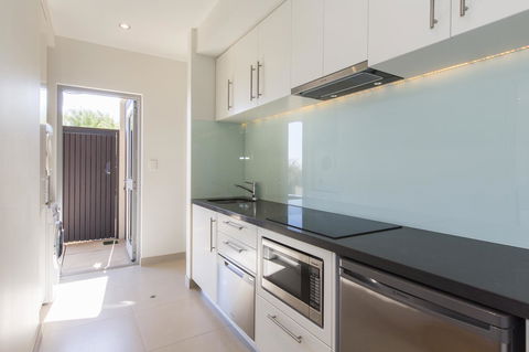 Aquatic Visions - Surfers Paradise Gold Coast 20