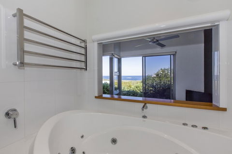 Aquatic Visions - Surfers Paradise Gold Coast 5