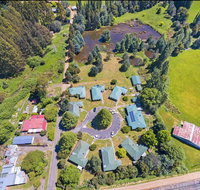 Giants Table and Cottages - Surfers Paradise Gold Coast