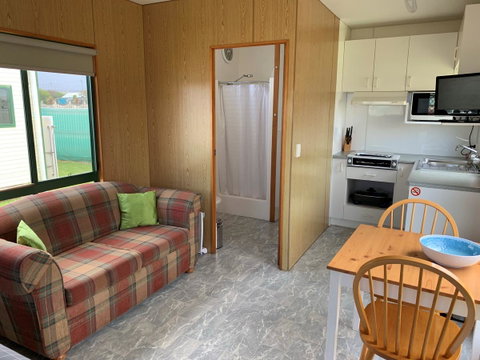 Swansea Holiday Park Tasmania - Surfers Paradise Gold Coast 13