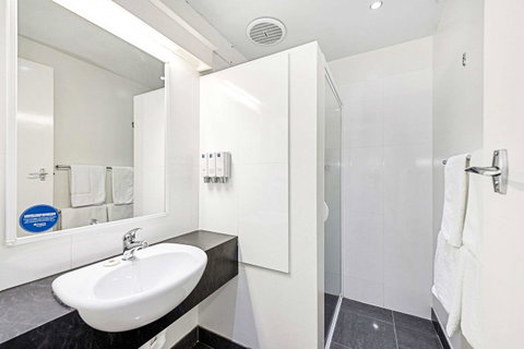 Coach House Launceston - Surfers Paradise Gold Coast 23