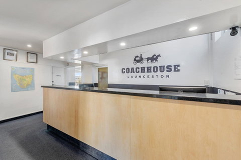 Coach House Launceston - Surfers Paradise Gold Coast 3