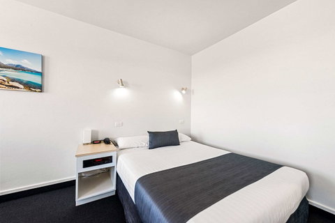 Coach House Launceston - Surfers Paradise Gold Coast 19