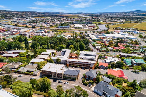 Coach House Launceston - Surfers Paradise Gold Coast 28