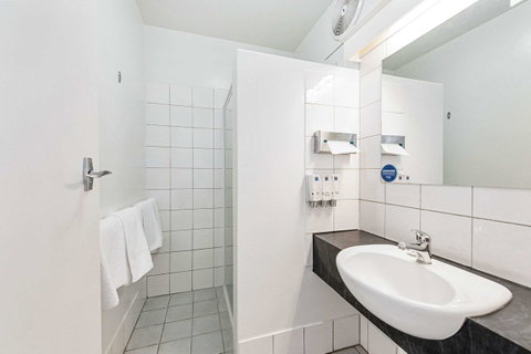 Coach House Launceston - Surfers Paradise Gold Coast 24