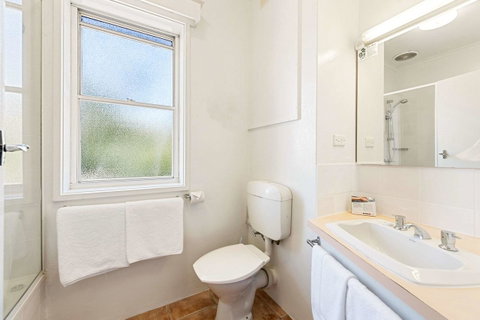 Coach House Launceston - Surfers Paradise Gold Coast 21
